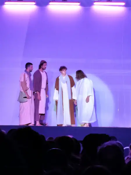 Encenação da Paixão de Cristo reúne mais de 3 mil pessoas no Ribeirão da Ilha 4