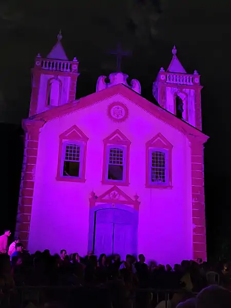 Encenação da Paixão de Cristo reúne mais de 3 mil pessoas no Ribeirão da Ilha 16