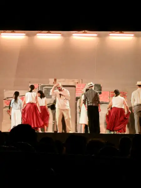 Encenação da Paixão de Cristo reúne mais de 3 mil pessoas no Ribeirão da Ilha 18