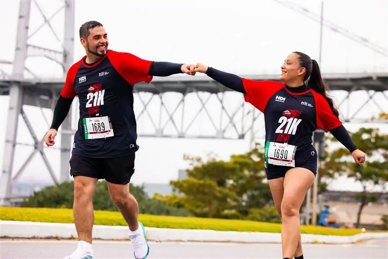 Maratona de Floripa, apresentada pela HDI Seguros, revela perfil do corredor e reforça força do turismo esportivo no Brasil 1 Maratona de Floripa, apresentada pela HDI Seguros, revela perfil do corredor e reforça força do turismo esportivo no Brasil 1