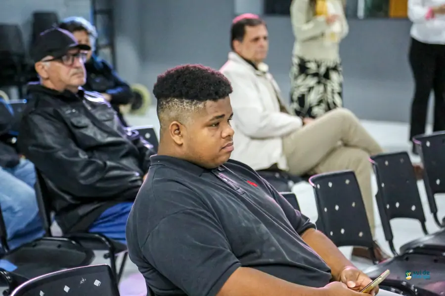 Mobilidade elétrica reúne comunidade e forças de segurança em debate promovido pelos CONSEGs Campeche e Carianos 4 Mobilidade elétrica reúne comunidade e forças de segurança em debate promovido pelos CONSEGs Campeche e Carianos 4