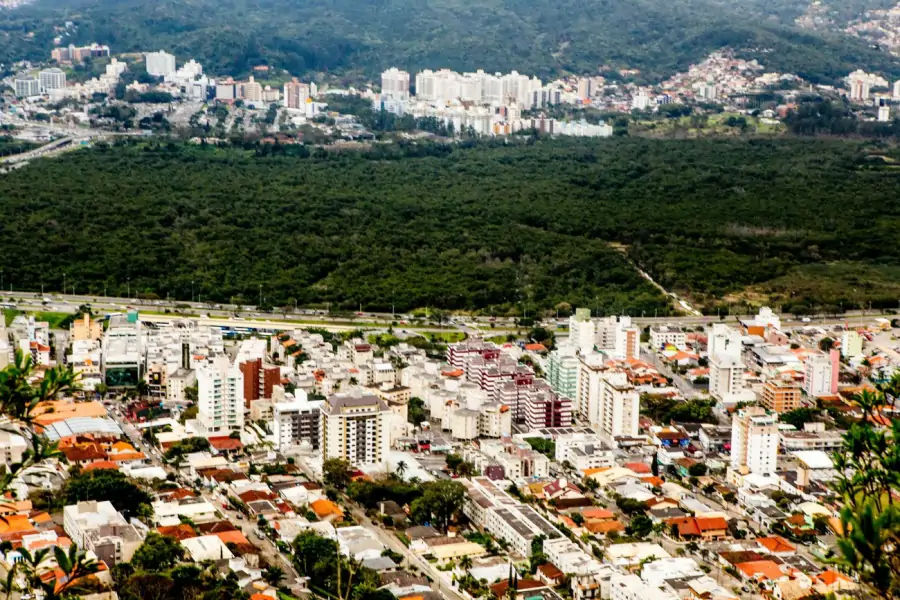 Audiência pública sobre terrenos de marinha reacende debate sobre imóveis em Florianópolis 1