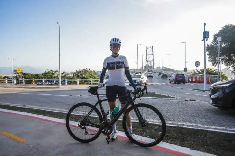 Bicicletas ganham cada vez mais espaço na mobilidade urbana de Florianópolis