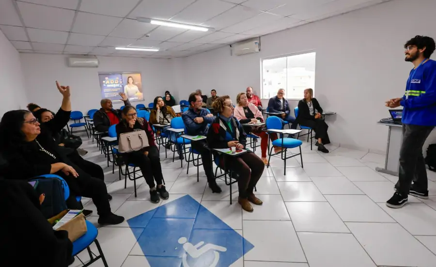 CASAN reúne comunidade e apresenta ampliação da infraestrutura de esgoto nos Ingleses e Santinho 1 CASAN reúne comunidade e apresenta ampliação da infraestrutura de esgoto nos Ingleses e Santinho 1
