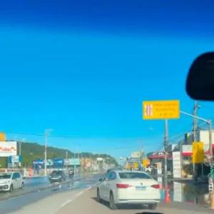 Maré alta mantém Florianópolis