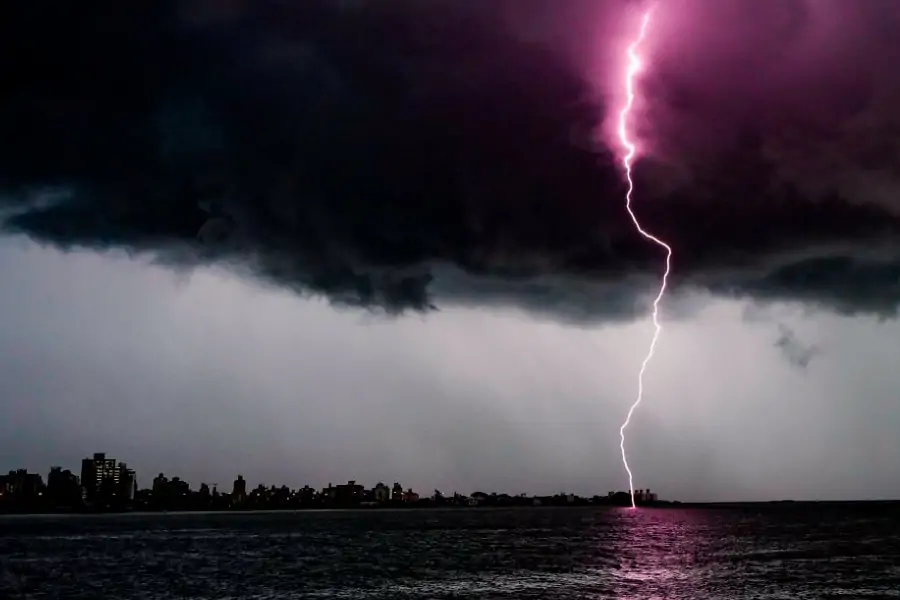 El Niño começa a influenciar o tempo em Santa Catarina com calor fora de época e risco de temporais 1 El Niño começa a influenciar o tempo em Santa Catarina com calor fora de época e risco de temporais 1
