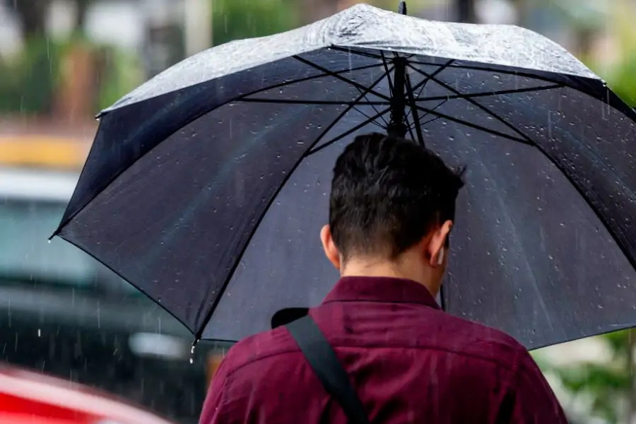 Frente fria provoca temporais e queda acentuada de temperatura em Santa Catarina 1 Frente fria provoca temporais e queda acentuada de temperatura em Santa Catarina 1