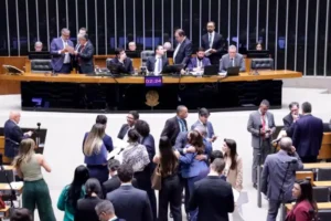 Câmara aprova projeto com medidas para incentivar futebol feminino no Brasil