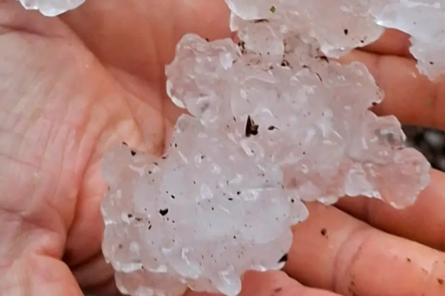 Granizo e chuva intensa atingem 23 municípios de SC e Florianópolis está em situação de emergência 1