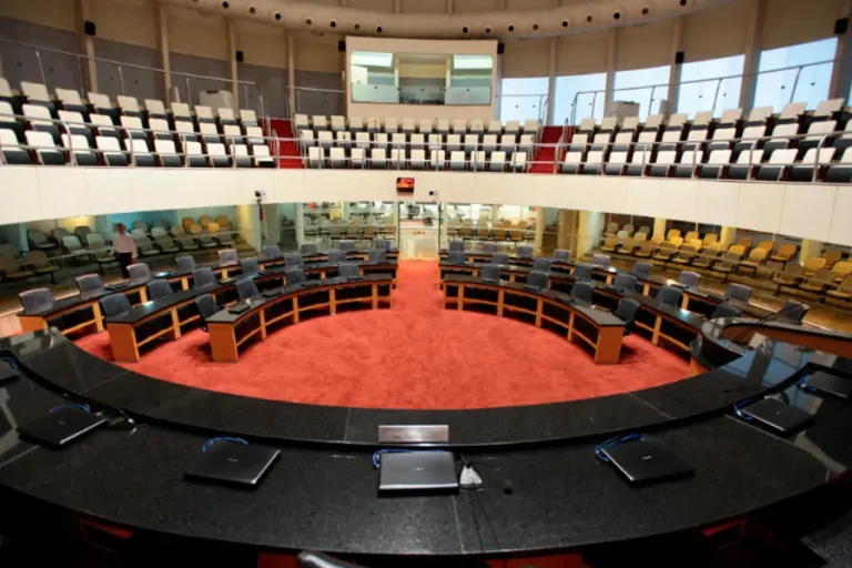 Alesc suspende sessões e reuniões de comissões até o primeiro turno das eleições