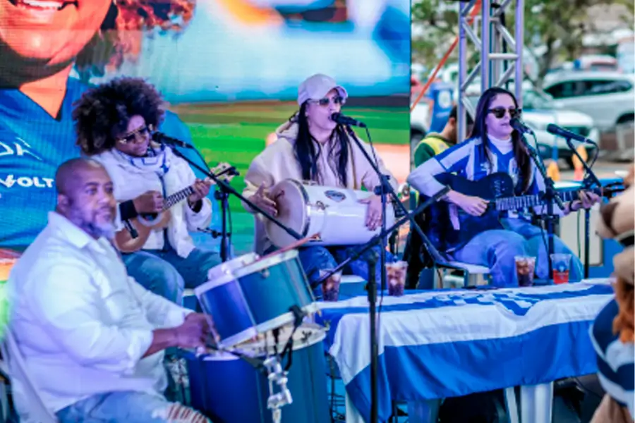 Nosso Samba e Entre Elas comandam programação musical do Avaí Day neste domingo 1
