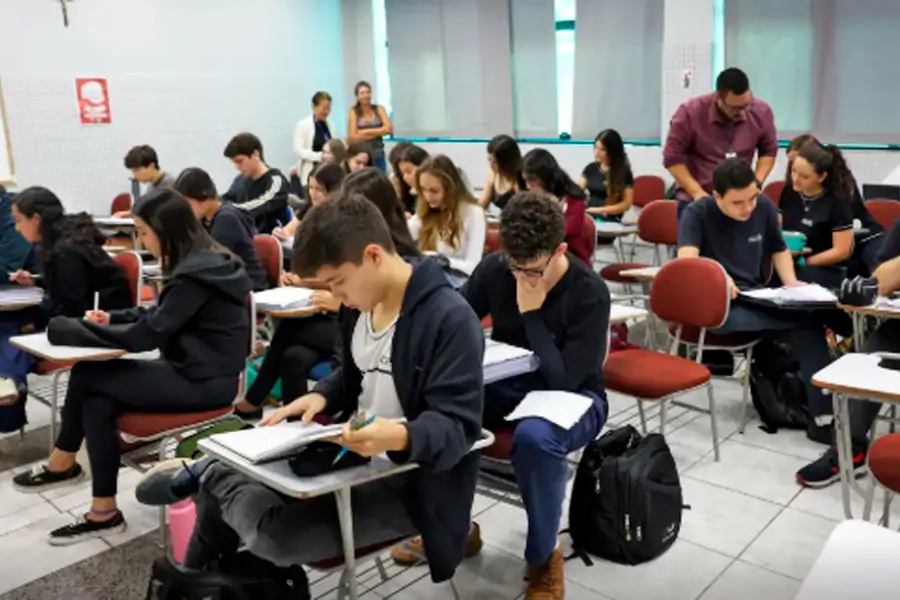 Fies abre inscrições para 50 mil vagas remanescentes em faculdades particulares; prazo termina em 3 de novembro 1