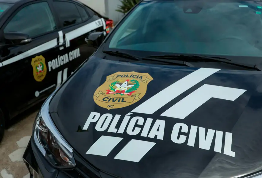 Polícia Civil prende suspeito de golpe que causou prejuízo de R$ 56 mil a idosa de 75 anos em Florianópolis 1 Polícia Civil prende suspeito de golpe que causou prejuízo de R$ 56 mil a idosa de 75 anos em Florianópolis 1